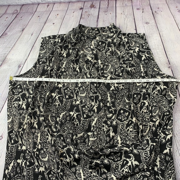 Talbots Plus Size B&W Abstract Wrap Blouse Sz 18W - Picture 5 of 7